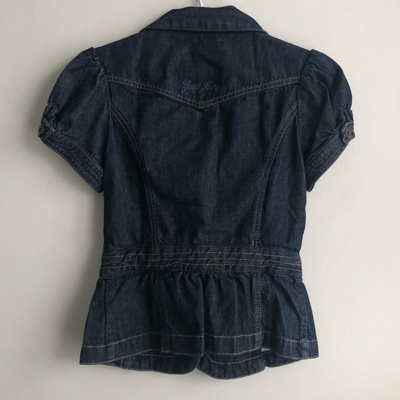 EVERYTHING MUST GO: GUESS JEAN JACKET - Picture 2 of 3